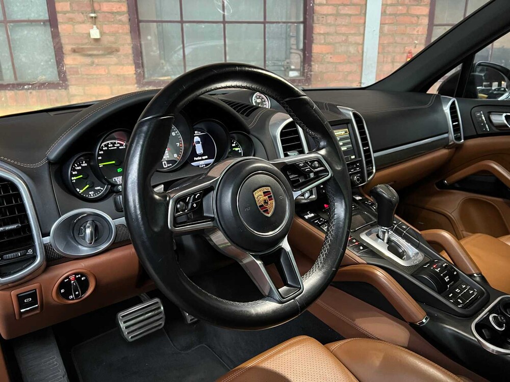 Porsche Cayenne S E-Hybrid 3.0 V6 416pk Sport-Chrono 2015 ORIG-NL, HR-863-Z