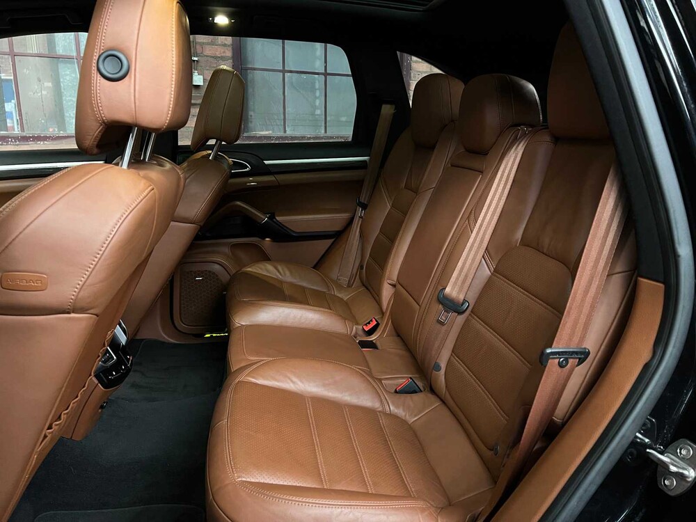 Porsche Cayenne S E-Hybrid 3.0 V6 416pk Sport-Chrono 2015 ORIG-NL, HR-863-Z