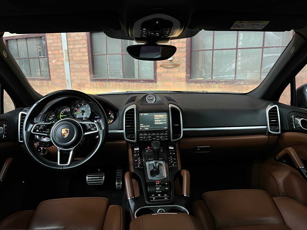 Porsche Cayenne S E-Hybrid 3.0 V6 416pk Sport-Chrono 2015 ORIG-NL, HR-863-Z