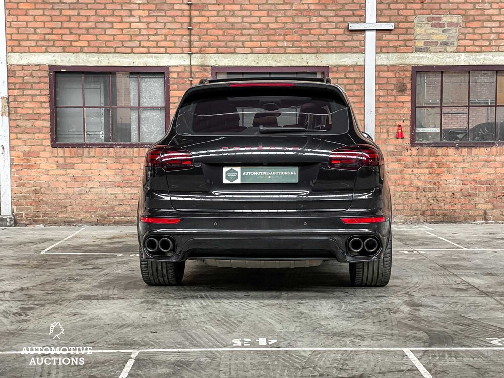 Porsche Cayenne S E-Hybrid 3.0 V6 416pk Sport-Chrono 2015 ORIG-NL, HR-863-Z
