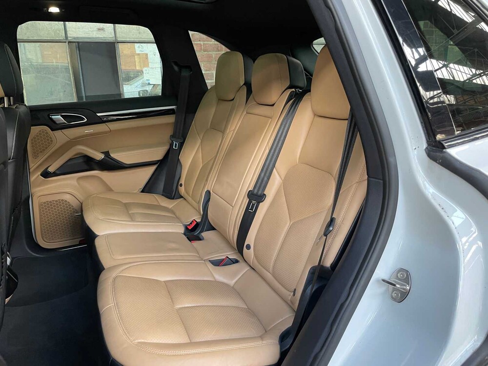 Porsche Cayenne S E-Hybrid 3.0 V6 Platinum Edition 416pk 2016, H-372-HK