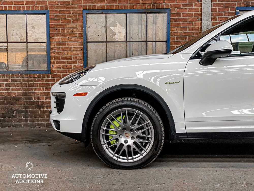 Porsche Cayenne S E-Hybrid 3.0 V6 Platinum Edition 416pk 2016, H-372-HK