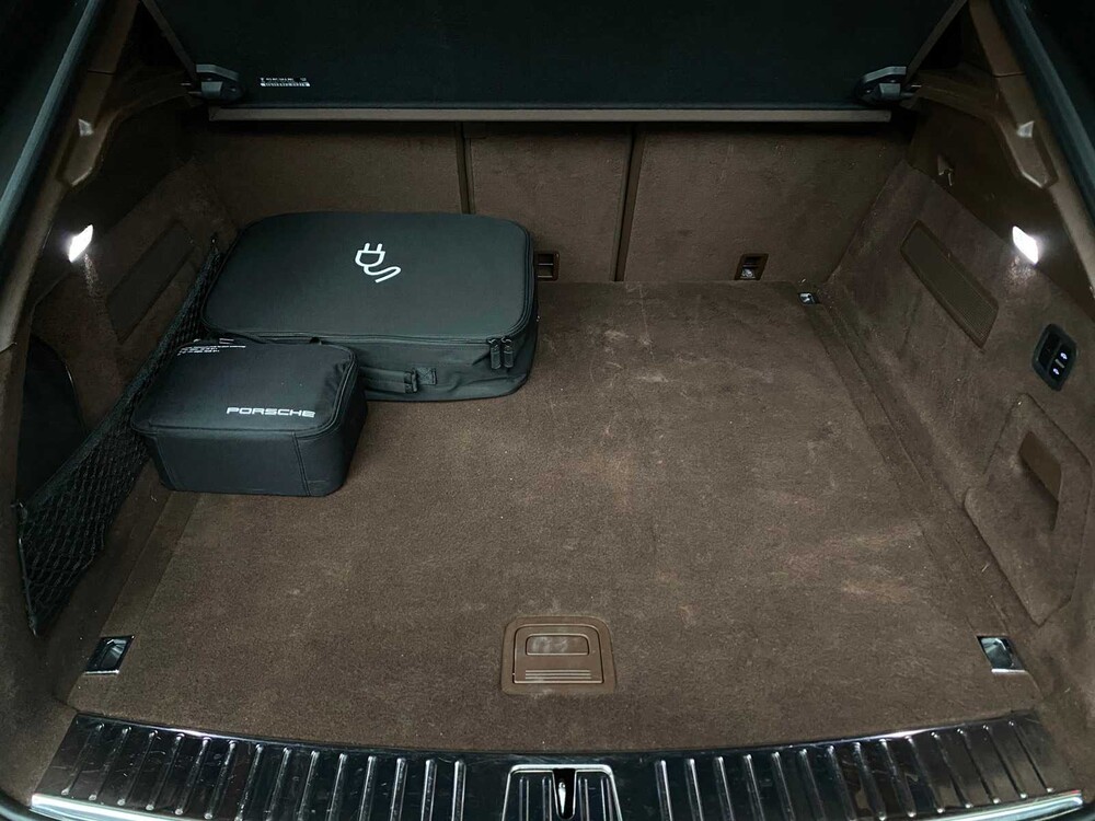 Porsche Cayenne Coupe E-Hybrid 3.0 V6 Sport-Chrono 470pk 2021 ORIG-NL, K-103-NB