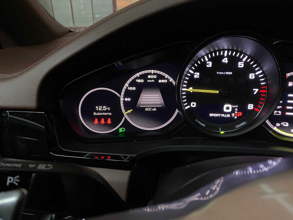 Porsche Cayenne Coupe E-Hybrid 3.0 V6 Sport-Chrono 470pk 2021 ORIG-NL, K-103-NB