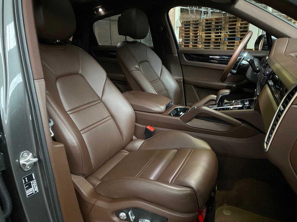 Porsche Cayenne Coupe E-Hybrid 3.0 V6 Sport-Chrono 470pk 2021 ORIG-NL, K-103-NB