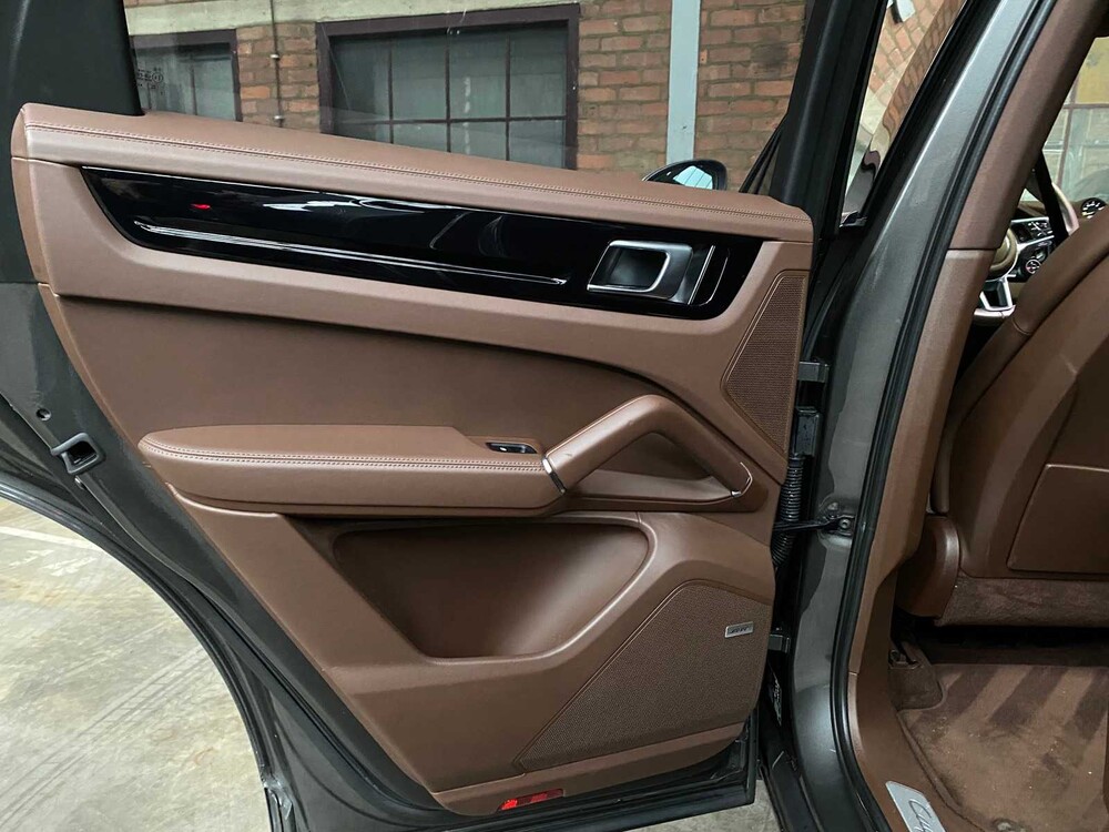 Porsche Cayenne Coupe E-Hybrid 3.0 V6 Sport-Chrono 470pk 2021 ORIG-NL, K-103-NB