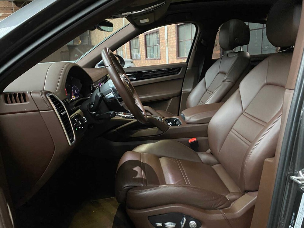 Porsche Cayenne Coupe E-Hybrid 3.0 V6 Sport-Chrono 470pk 2021 ORIG-NL, K-103-NB