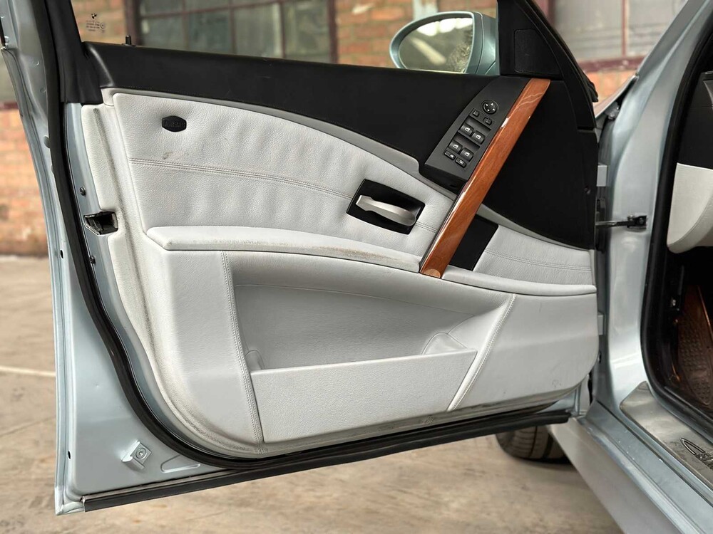 BMW M5 E60 5.0 V10 507pk 2006 -Youngtimer-