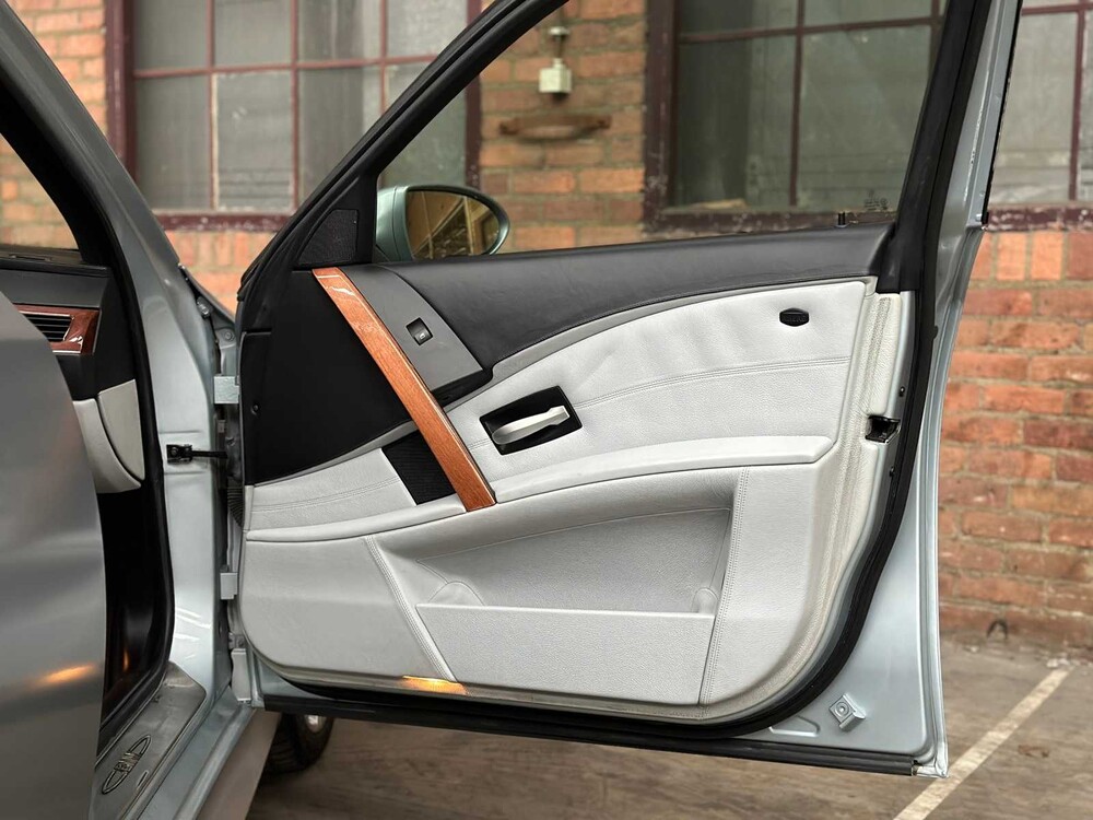 BMW M5 E60 5.0 V10 507pk 2006 -Youngtimer-