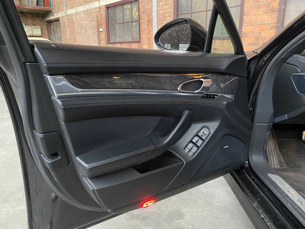 Porsche Panamera Turbo 4.8 V8 500pk 2011 Sport-Chrono, 63-TDK-1 