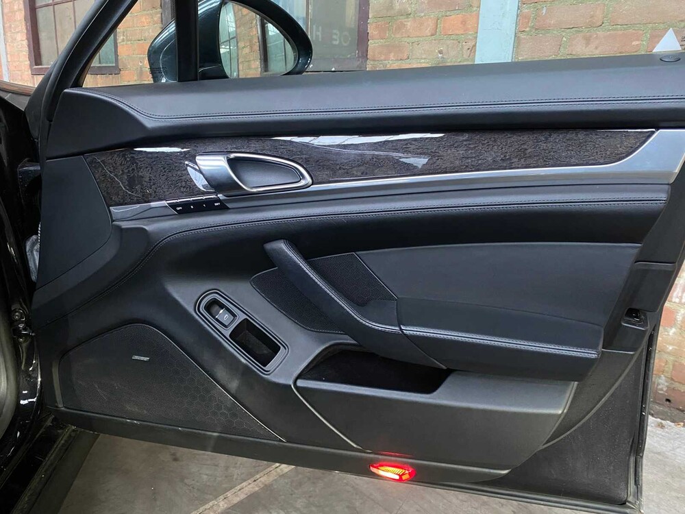 Porsche Panamera Turbo 4.8 V8 500pk 2011 Sport-Chrono, 63-TDK-1 