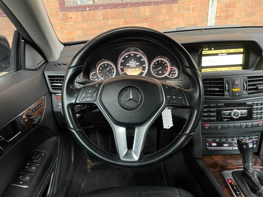 Mercedes-Benz E350 Cabriolet 3.5 V6 CGI Avantgarde 7G-Tronic Plus 306hp 2012 E-class, R-976-XF