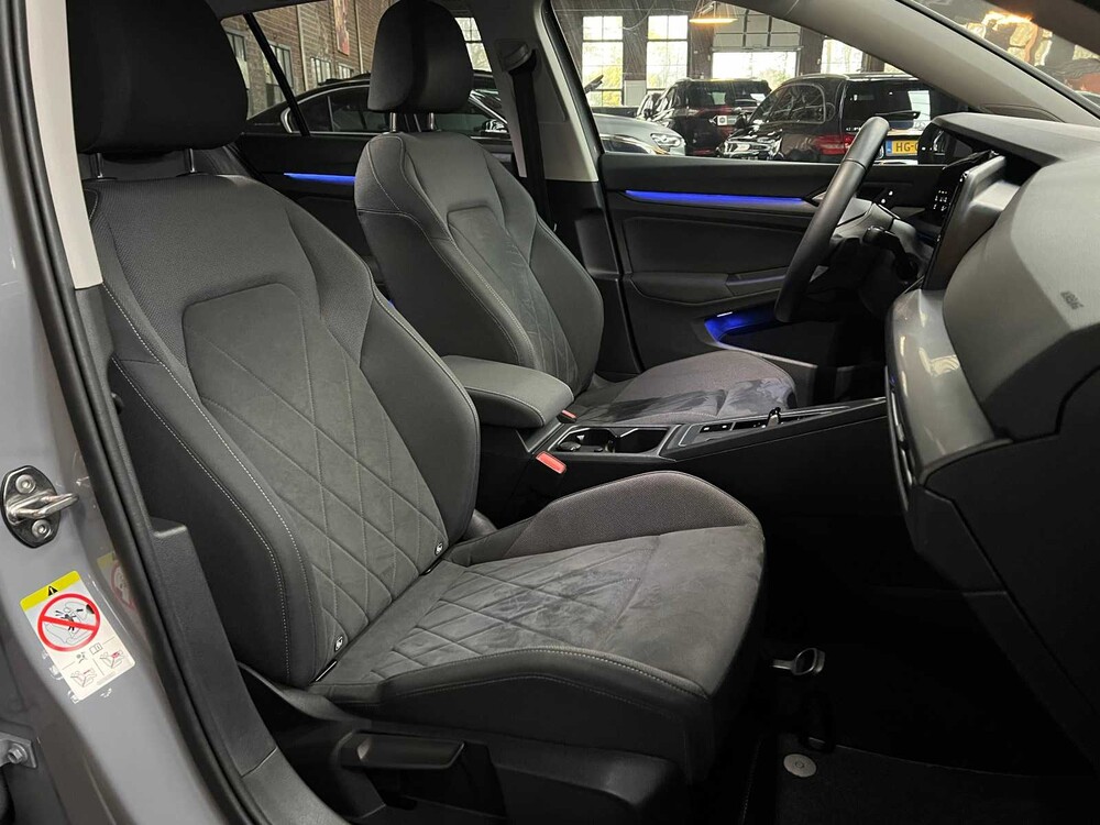 Volkswagen Golf MK8 1.4 eHybrid Style 204pk 2021 Plug-in Hybride , S-197-PG