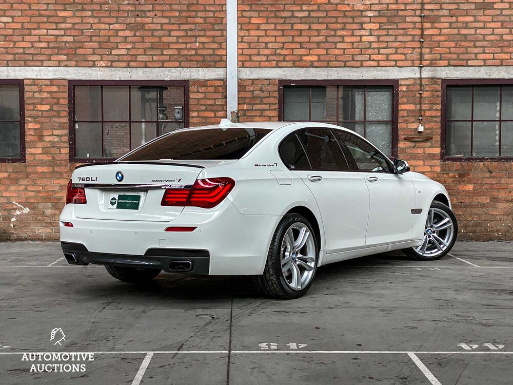 BMW ActiveHybrid7 M-Sport 3.0 L6 354pk 2014