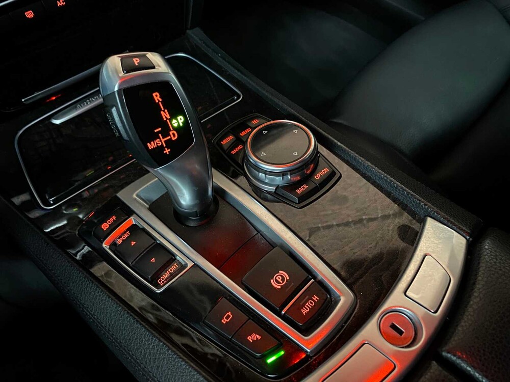 BMW ActiveHybrid7 M-Sport 3.0 L6 354pk 2014