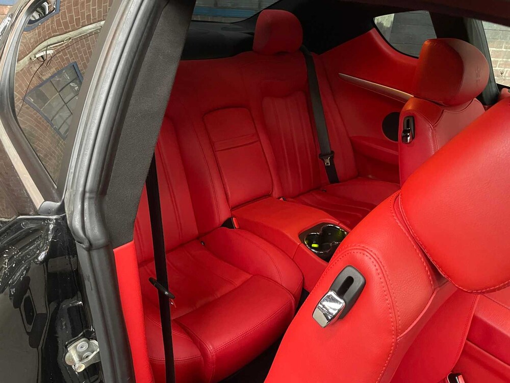 Maserati GranTurismo S 4.7 V8 440pk 2010