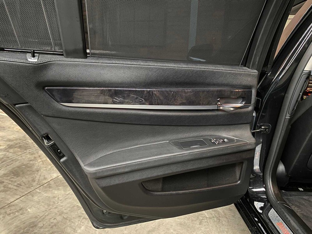 BMW 740i High Executive 3.0 L6 7-serie 326pk 2009