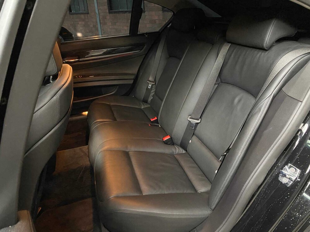 BMW 740i High Executive 3.0 L6 7-serie 326pk 2009