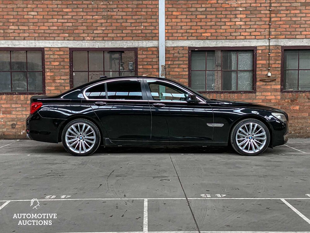 BMW 740i High Executive 3.0 L6 7-serie 326pk 2009