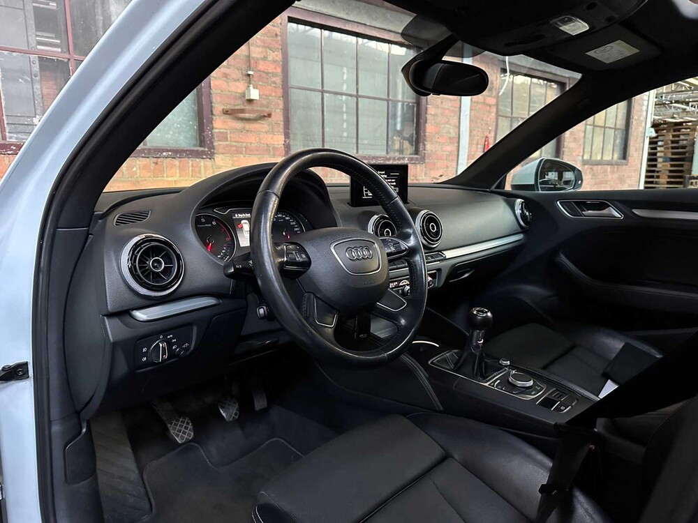 Audi A3 Limousine S-Line 1.4 TFSI CoD Ambition Pro Line S 140pk 2014 ORIG-NL, 7-TXL-63