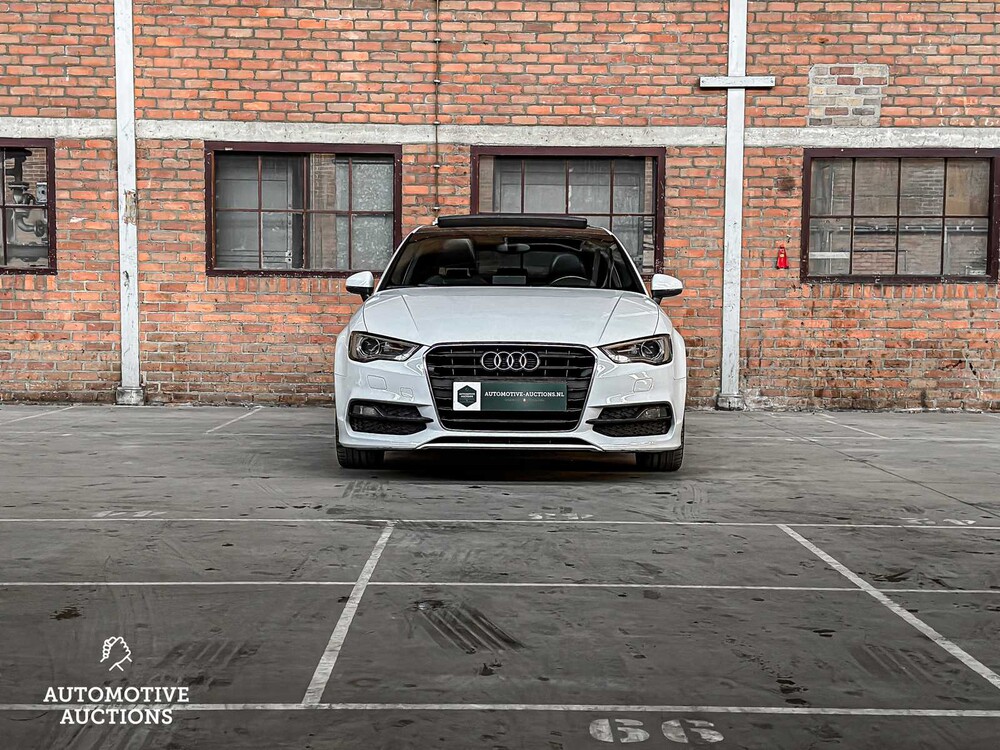 Audi A3 Limousine S-Line 1.4 TFSI CoD Ambition Pro Line S 140pk 2014 ORIG-NL, 7-TXL-63