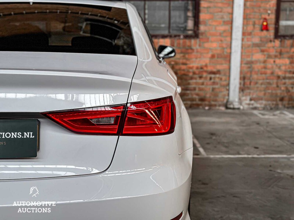 Audi A3 Limousine S-Line 1.4 TFSI CoD Ambition Pro Line S 140pk 2014 ORIG-NL, 7-TXL-63