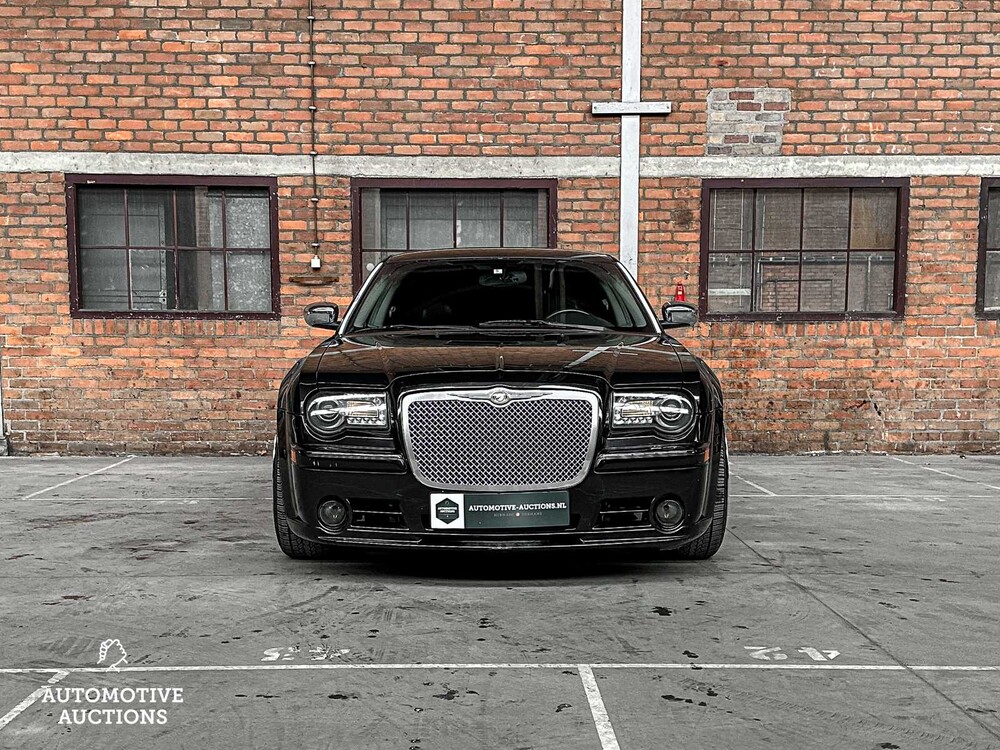 Chrystler 300C SRT8 6.1 V8 425pk 2010