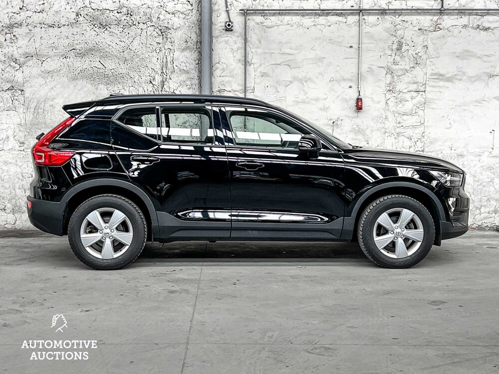 Volvo XC40 Momentum 156PS 2019, X-713-ZB