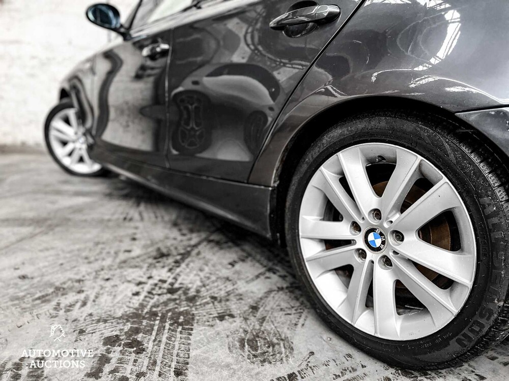 BMW 1-series 118i 129hp 2005 -Orig. NL-, 27-RB-SF