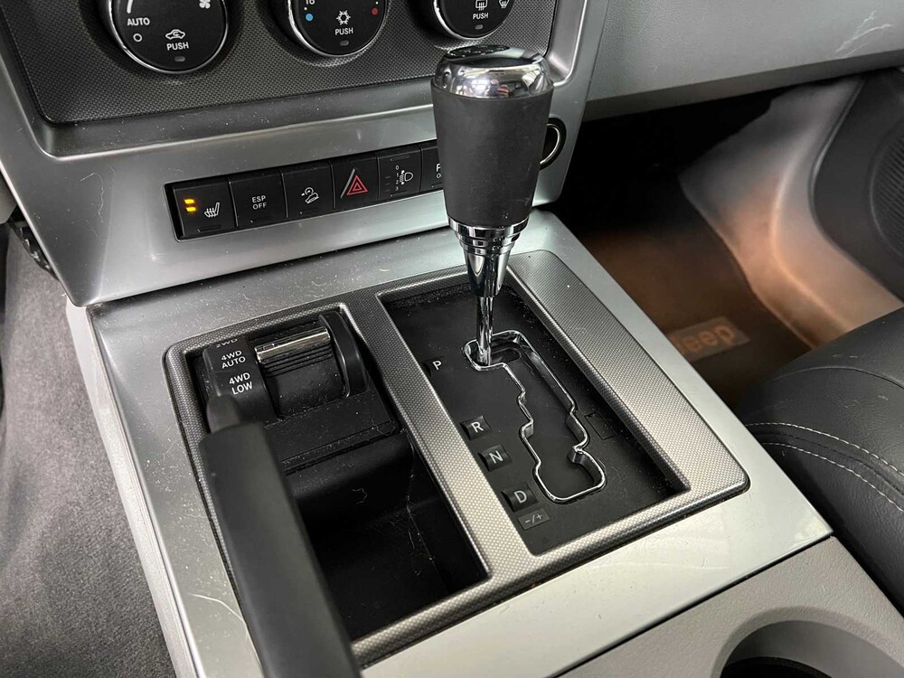 Jeep Cherokee Unlimited 2.8 Crd 177pk 2010 -Orig. NL-, 02-VTJ-5