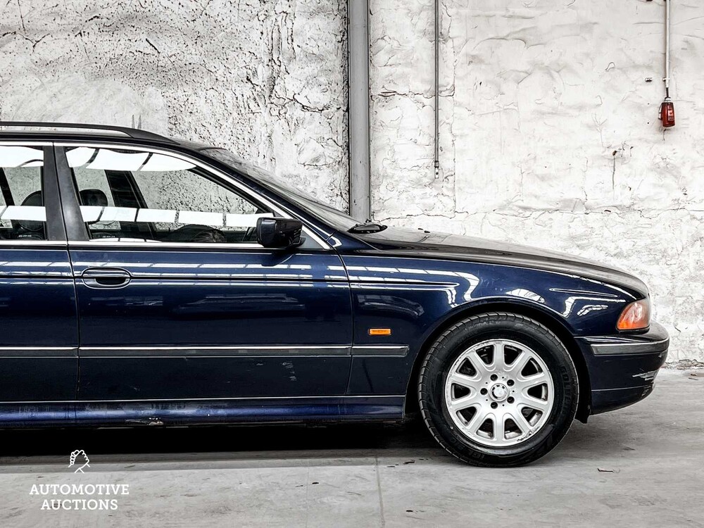 BMW 5 Series Touring 520i 150hp, 25-FP-DS