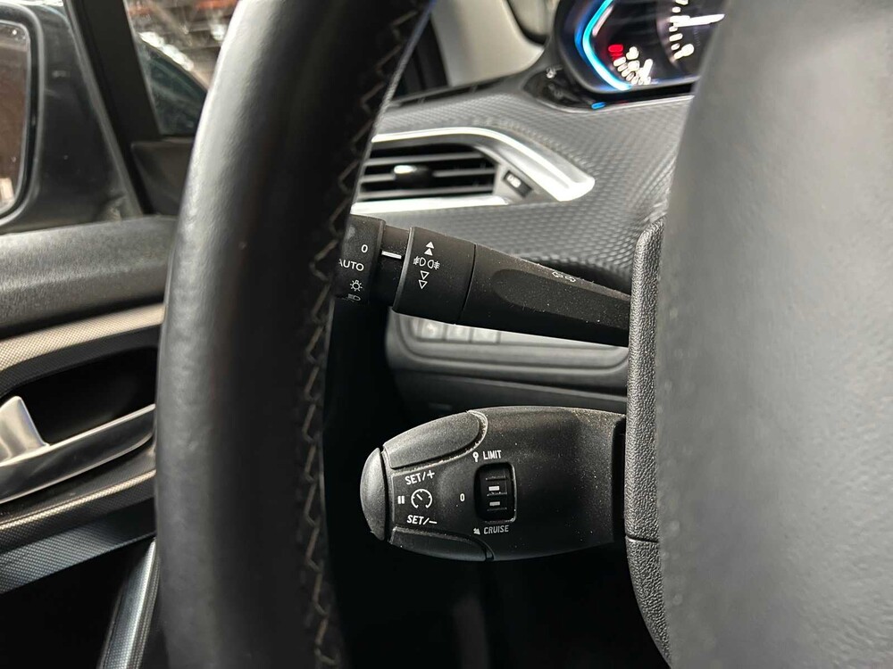 Peugeot 2008 1.2 PureTech Allure 110PS 2016 -Orig. -NL-, KB-432-R