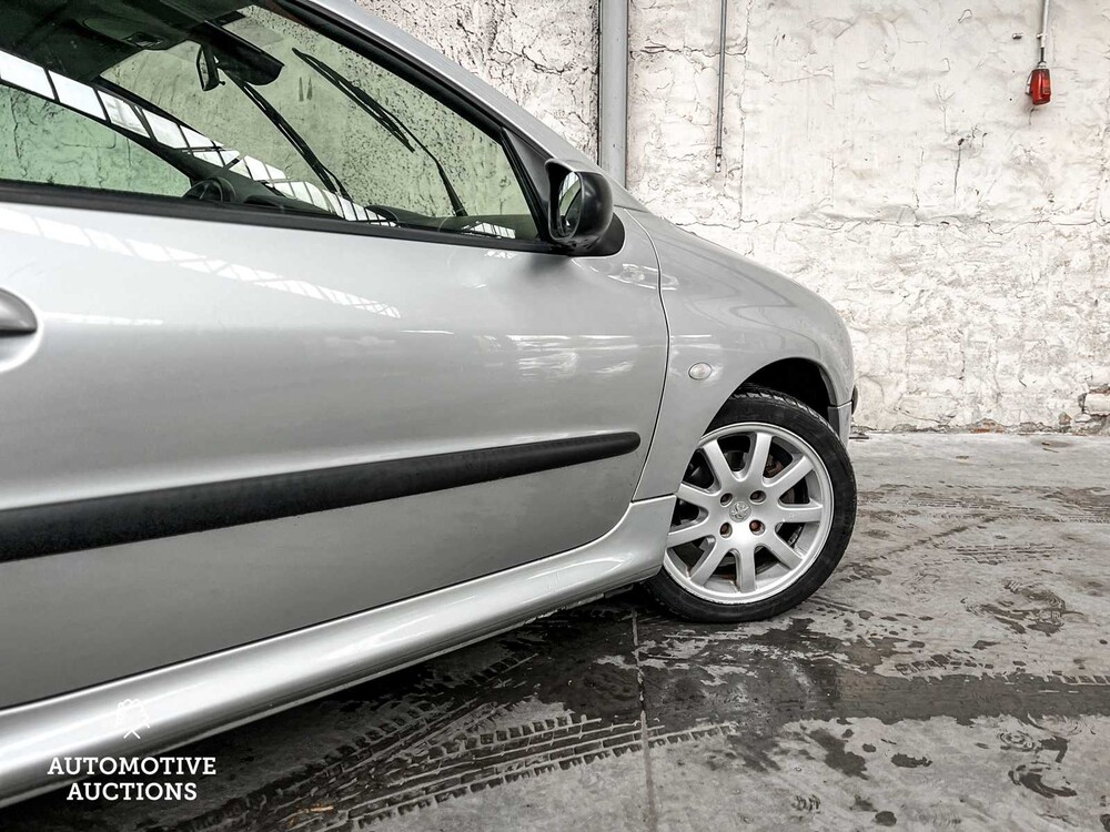 Peugeot 206 CC 2.0-16V 136hp 2002, 58-JNT-9