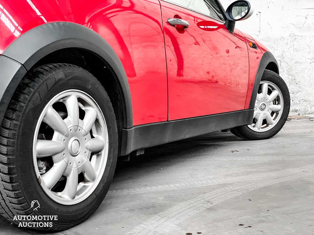 Mini Cooper Pepper 1.6 116hp 2004 -Orig. NL-, 17-PH-ZL