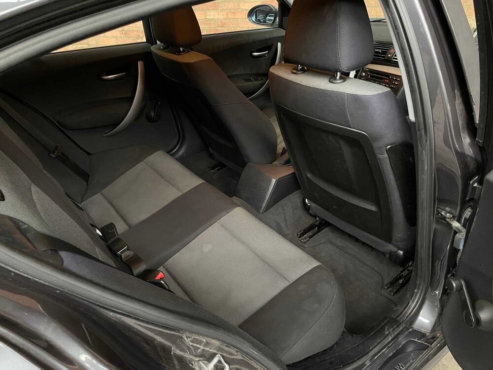 BMW 116i High Executive 116PS 2006 1er, 2-XGS-39