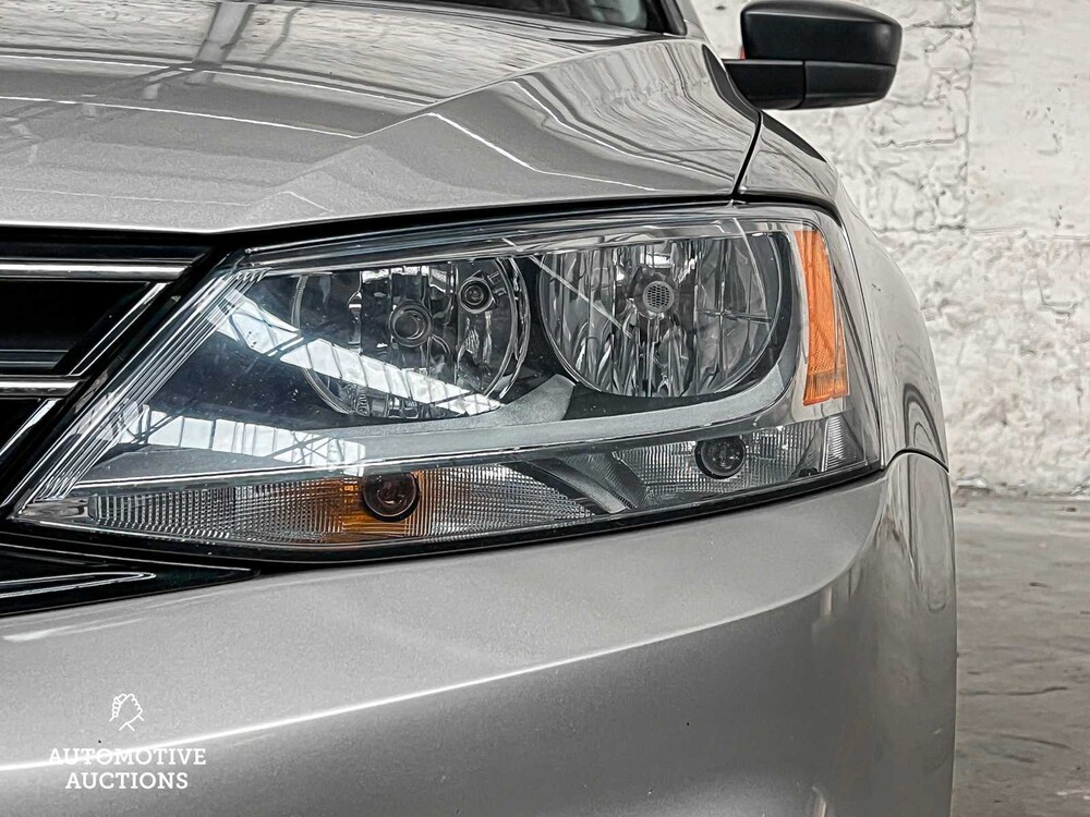 Volkswagen Jetta 2.0 S SOHC 154hp 2015