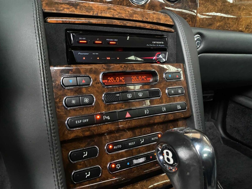 Bentley Arnage 6.8 V8 T 457PS (Facelift) 457PS 2006 YOUNGTIMER