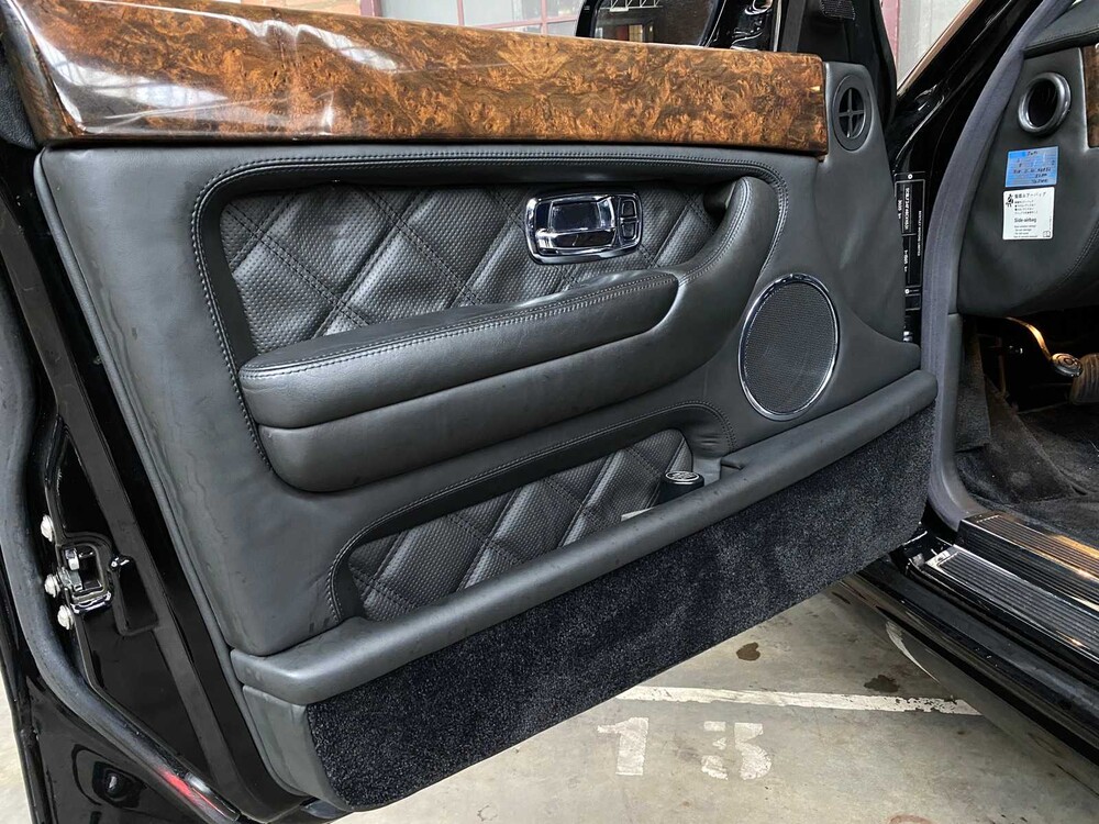 Bentley Arnage 6.8 V8 T 457PS (Facelift) 457PS 2006 YOUNGTIMER