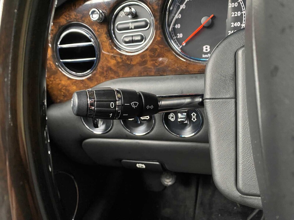Bentley Arnage 6.8 V8 T 457PS (Facelift) 457PS 2006 YOUNGTIMER