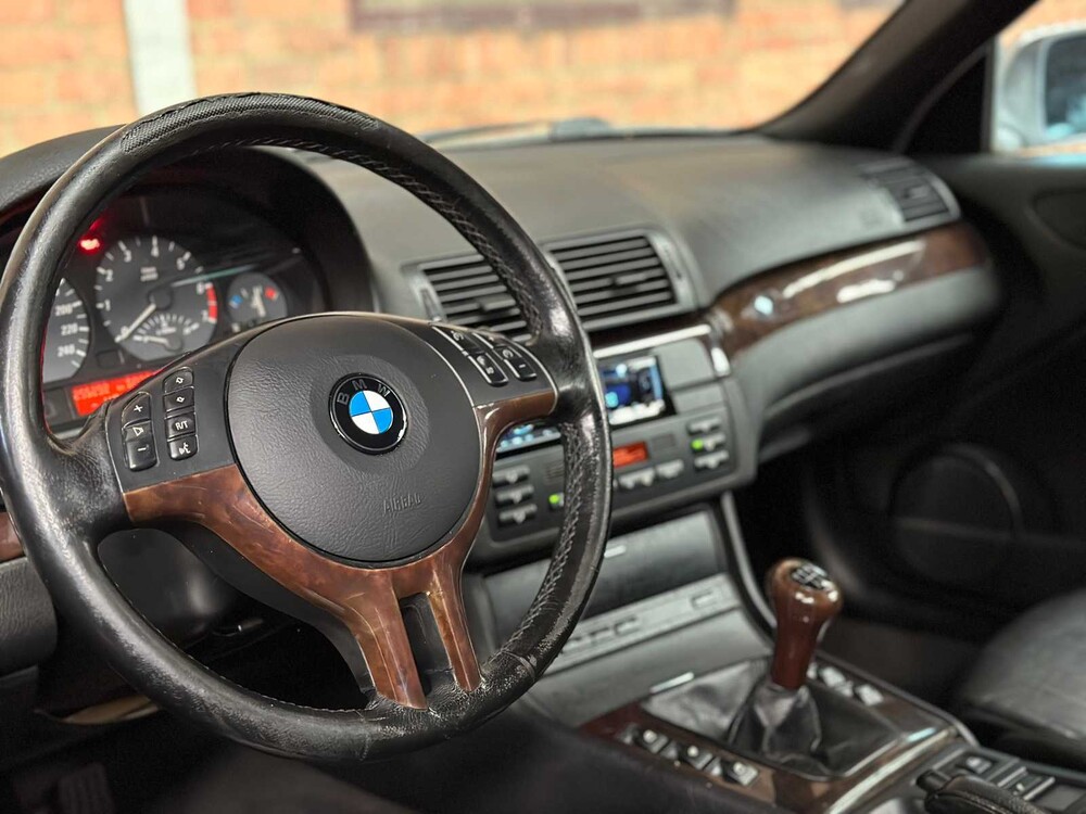 BMW 320Ci Executive 3ER REIHE 3-Serie Cabriolet 170PS 2001 ORIG-NL, 41-GX-FT