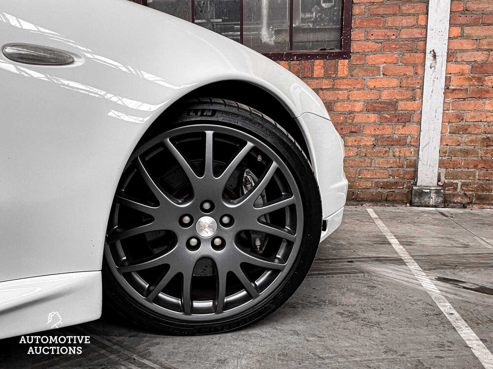 Maserati GranSport Spyder 4.2 V8 402PS (1 von 472) 'Bianco Eldorado' 402PS 2006 YOUNGTIMER
