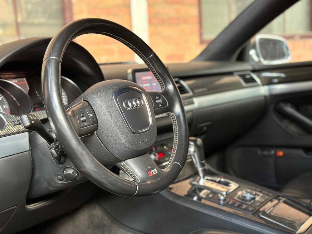 Audi S8 5.2 V10 Pro Line 450PS 2006, KS-763-K