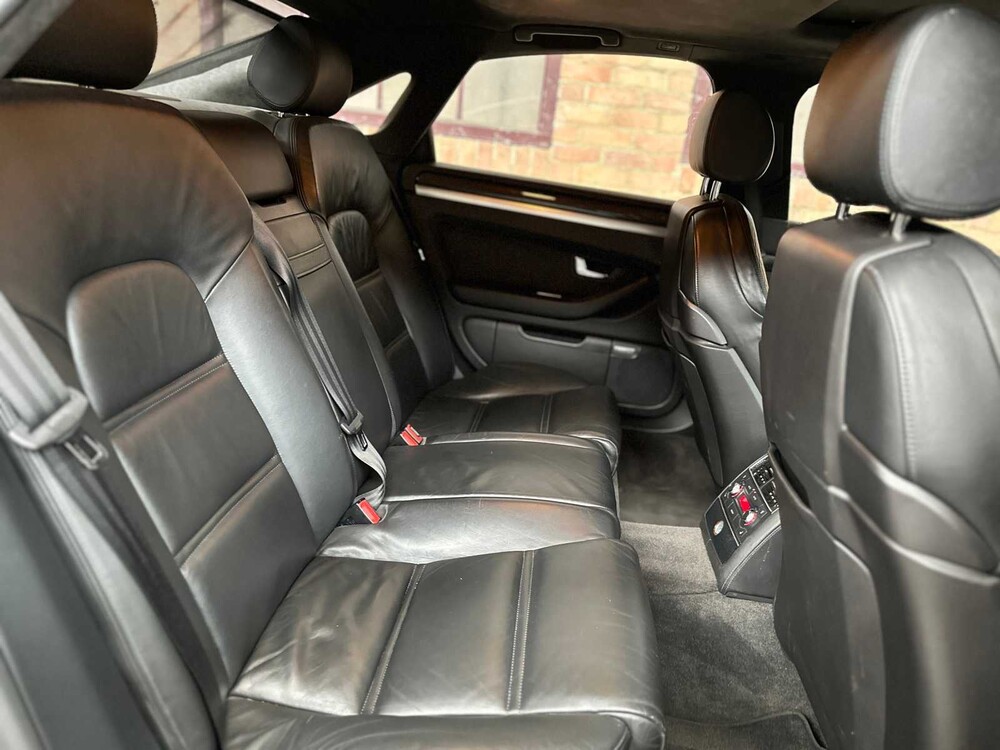 Audi S8 5.2 V10 Pro Line 450PS 2006, KS-763-K