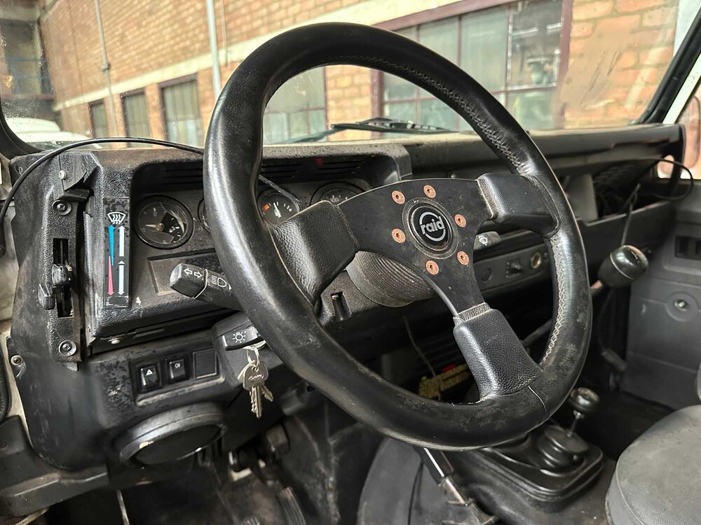 Land Rover Defender 2.5 TD5 130