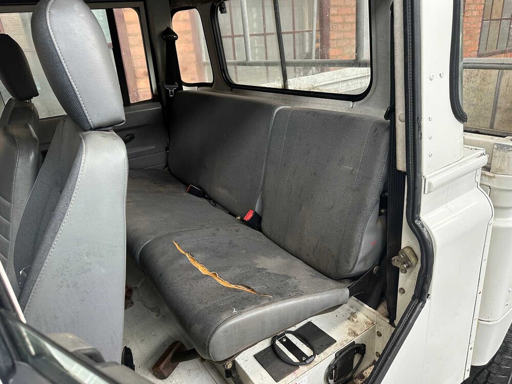 Land Rover Defender 2.5 TD5 130