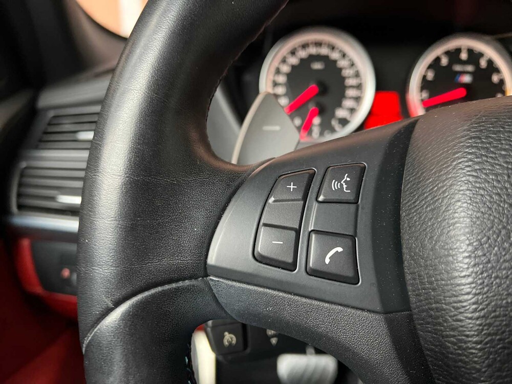 BMW X6M 4.4 V8 555hp 2011