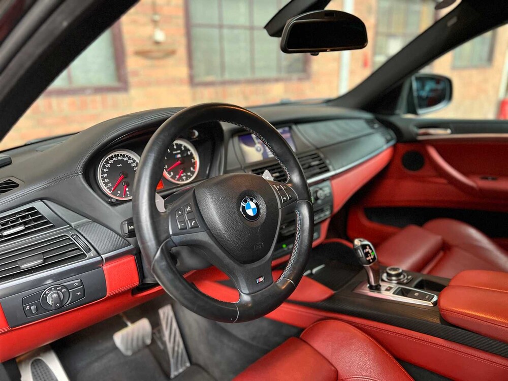 BMW X6M 4.4 V8 555hp 2011