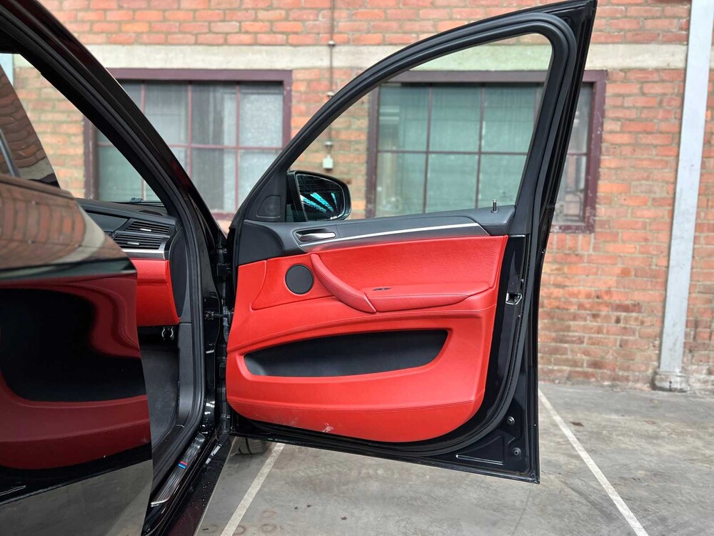 BMW X6M 4.4 V8 555hp 2011