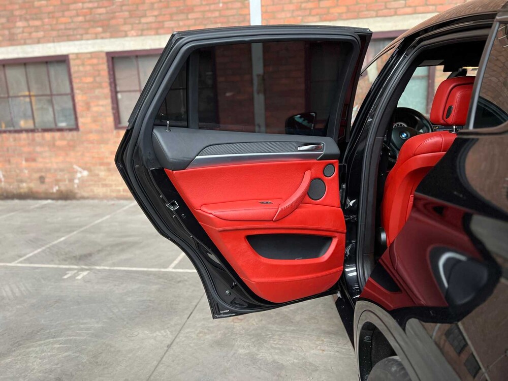 BMW X6M 4.4 V8 555hp 2011