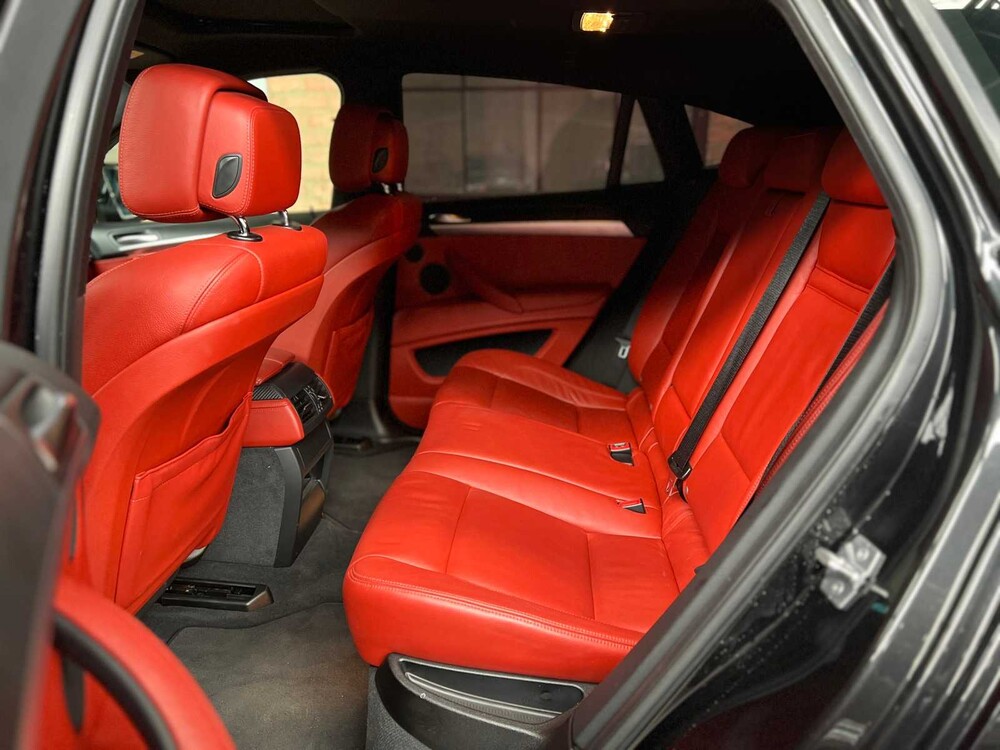 BMW X6M 4.4 V8 555hp 2011